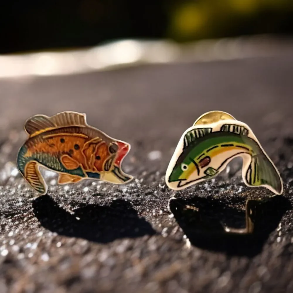 2 Vintage Fishing Hat Pins‎ Lapel Tie Tacks Large Mouth Bass Bassmaster Fishing.